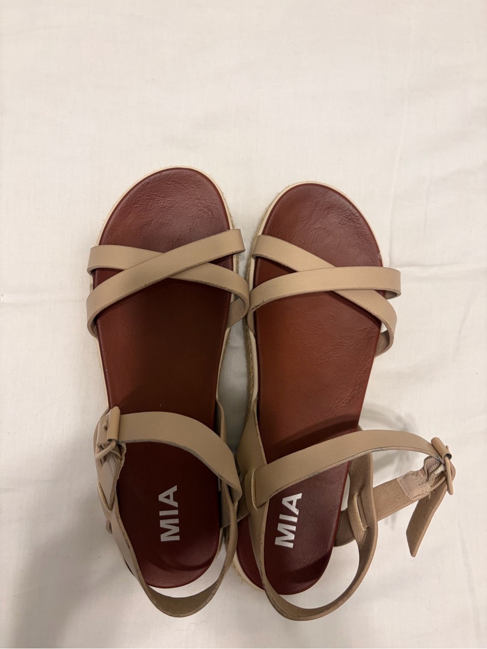 MIA Neutral Beige Cross-Strap Sandals 8